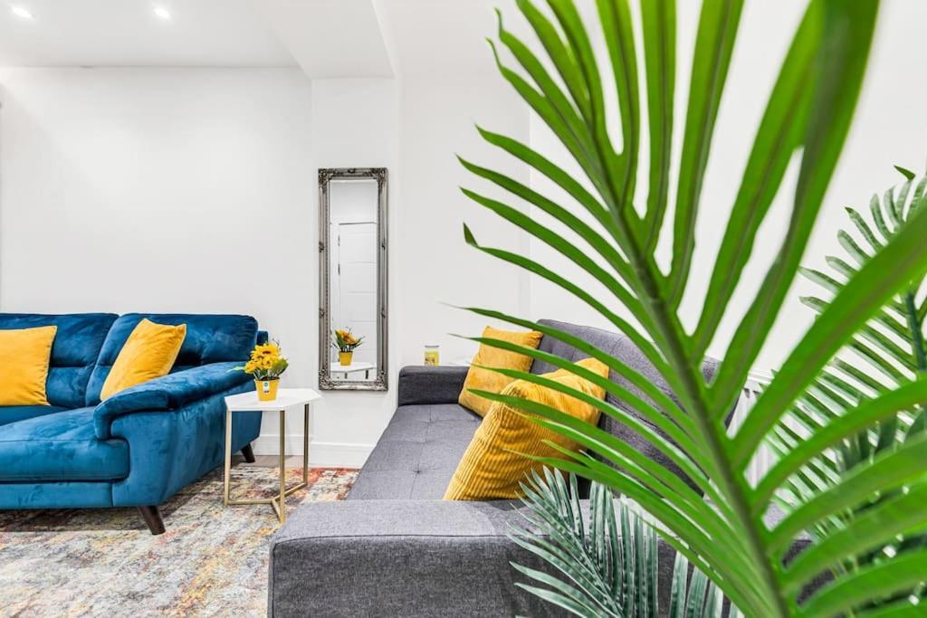 Luxstay Holland Park Apartment With Ac London Exterior foto