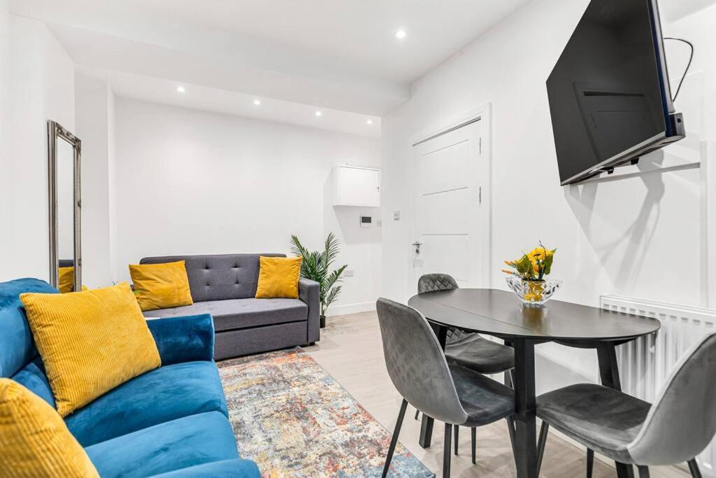 Luxstay Holland Park Apartment With Ac London Exterior foto