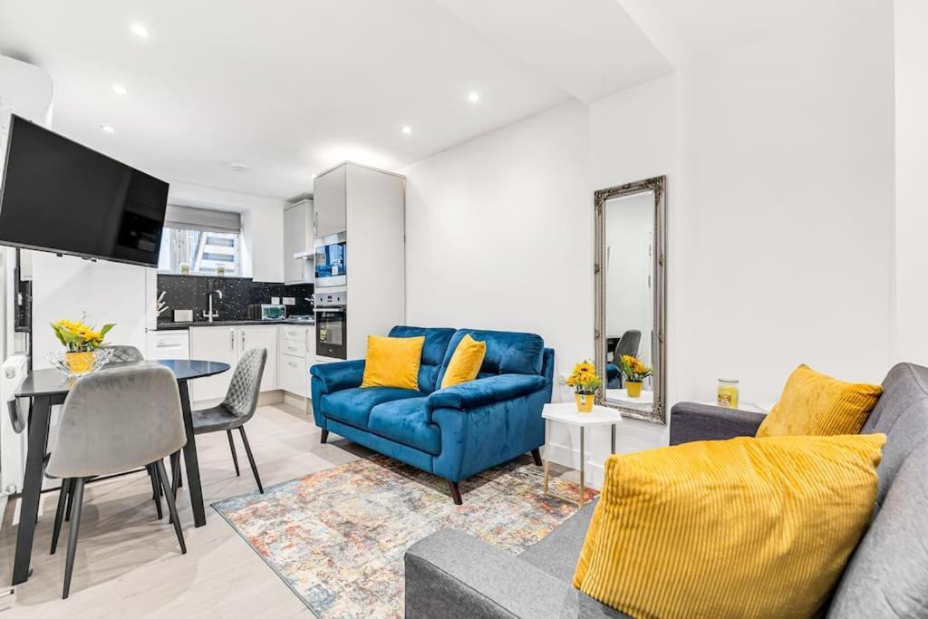 Luxstay Holland Park Apartment With Ac London Exterior foto